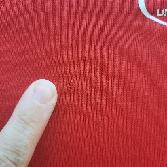 Under Armour Loose Heat Gear Red Short Sleeve Shirt Size Small - Picture 4 of 4